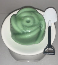 Load image into Gallery viewer, Large Rose Wax Melts ๐น