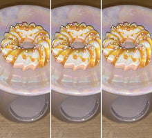 Load image into Gallery viewer, Swirl Cake Wax Melt
